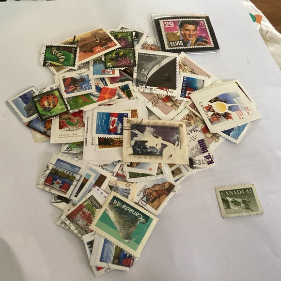 Stamp collectors , have a look Vintage stamps , couple Elvis , also 1cent stamps - Picture 6 of 10